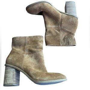 Lucky Brand Jicole Suede Booties Cognac Brown Beige Block Heel Size 6 Never Worn